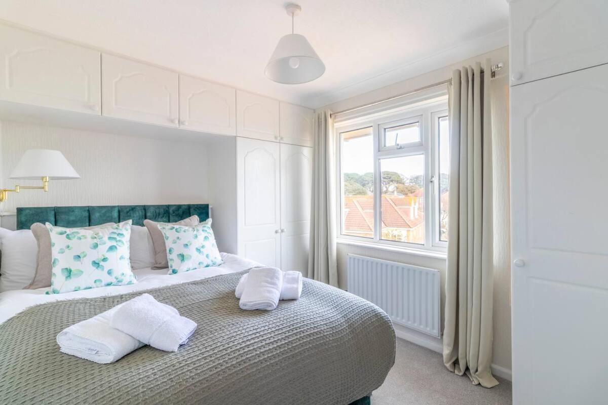 Breath Taking Sea View 2 Bedroom Sleeps 6- Parking Bournemouth Exterior foto